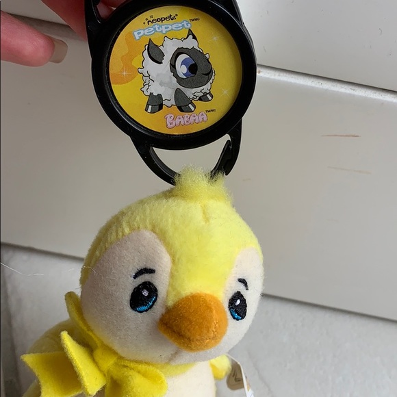 Mcdonalds 2005 Plushie YELLOW BRUCE clip - Picture 3 of 4